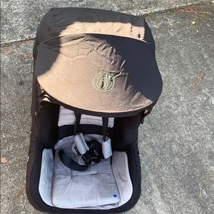 A toddler car seat